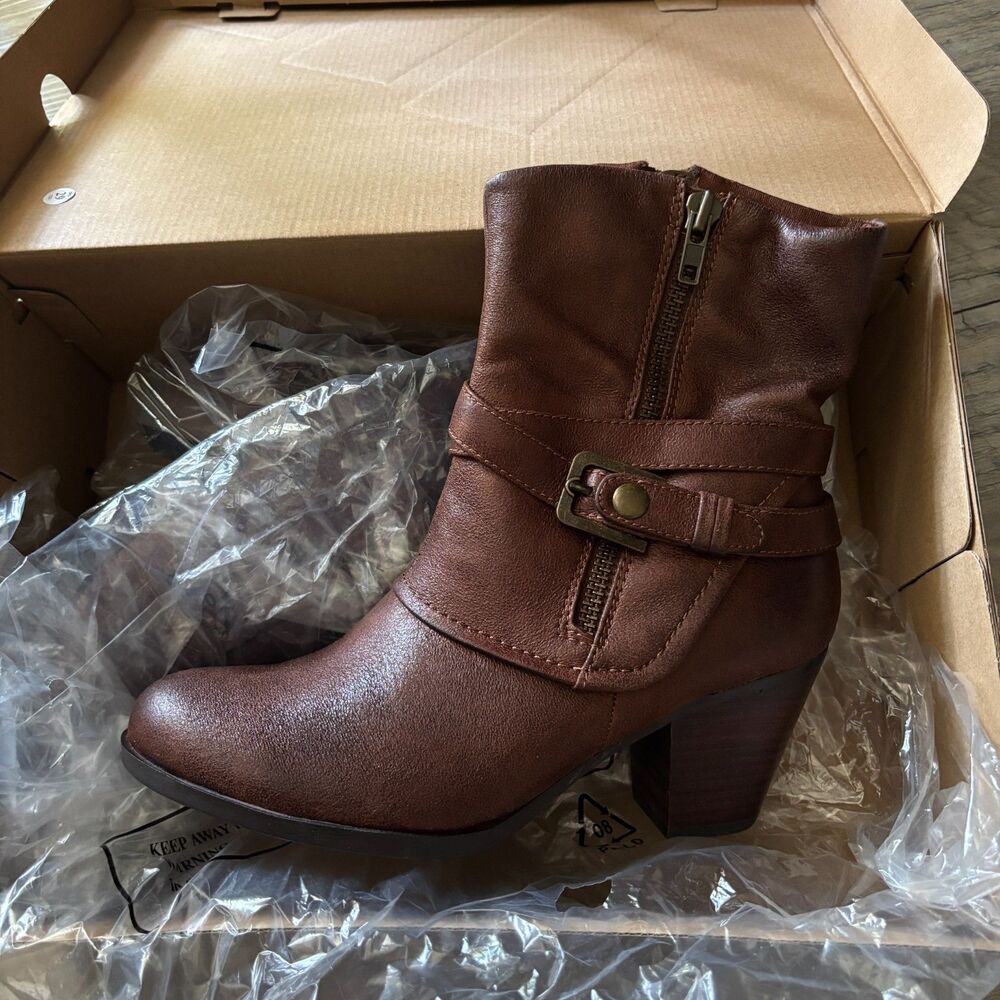Bare Traps Aryln Women's 8.5 Brown Faux Leather Western Ankle Boots 3" Heel